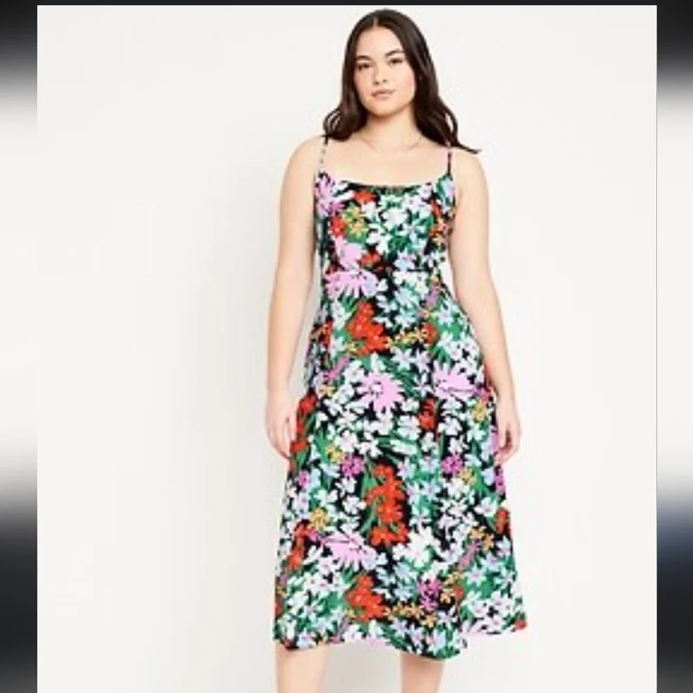 Old Navy Floral Swing Sundress Size Medium NWT - Picture 8 of 8